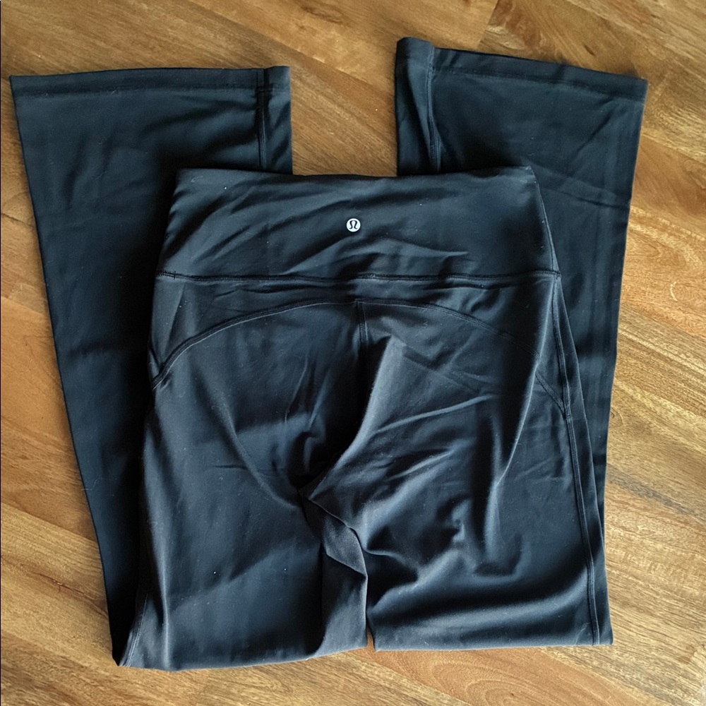 Lululemon groove Nuli high rise flared pant